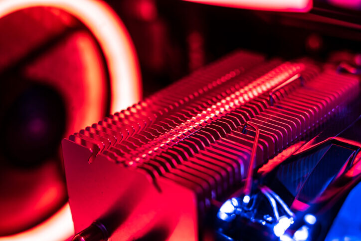 Aluminio de PROMEI usado para crear placas de disipación en compuestos electrónicos